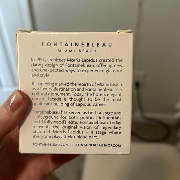 Fontainbleau Candle - Picture 2 of 2